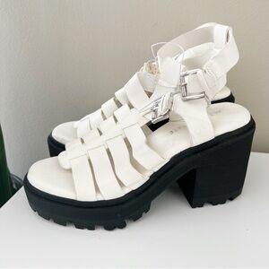 Altar’d State Platform Chunky Heel Marti White Black NWT Size 7.5